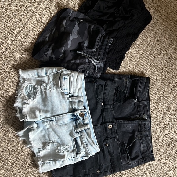 Girls Jean shorts (4) & skirt - Picture 1 of 11